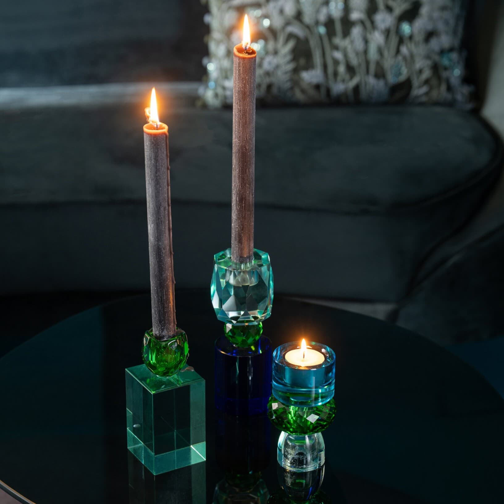Bougeoir en verre vert